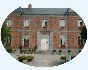 Vue arrière de la Maison communale